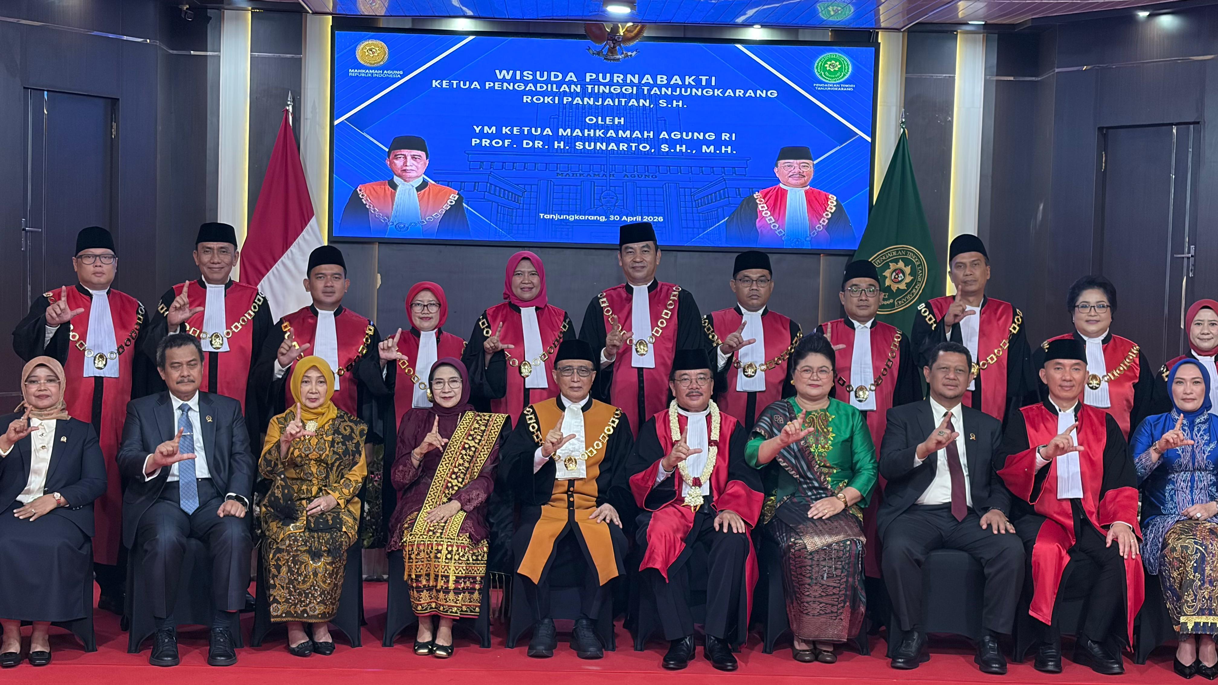 Wisuda purnabahkti oke